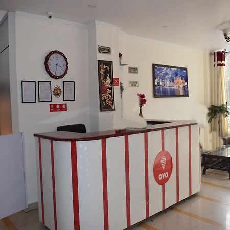 Oyo 10322 Hotel Raja Palace Dharamshala Exteriör bild