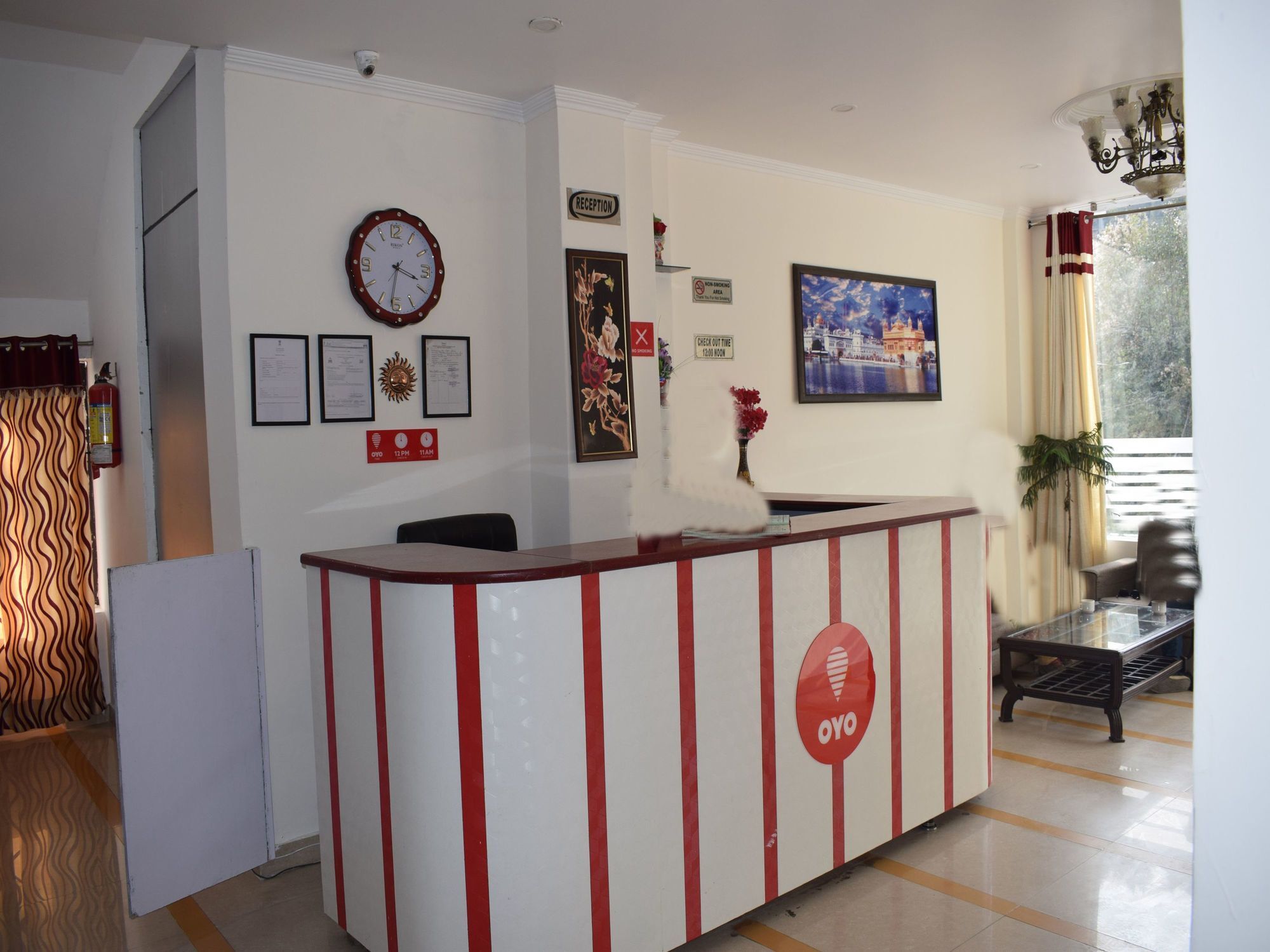 Oyo 10322 Hotel Raja Palace Dharamshala Exteriör bild