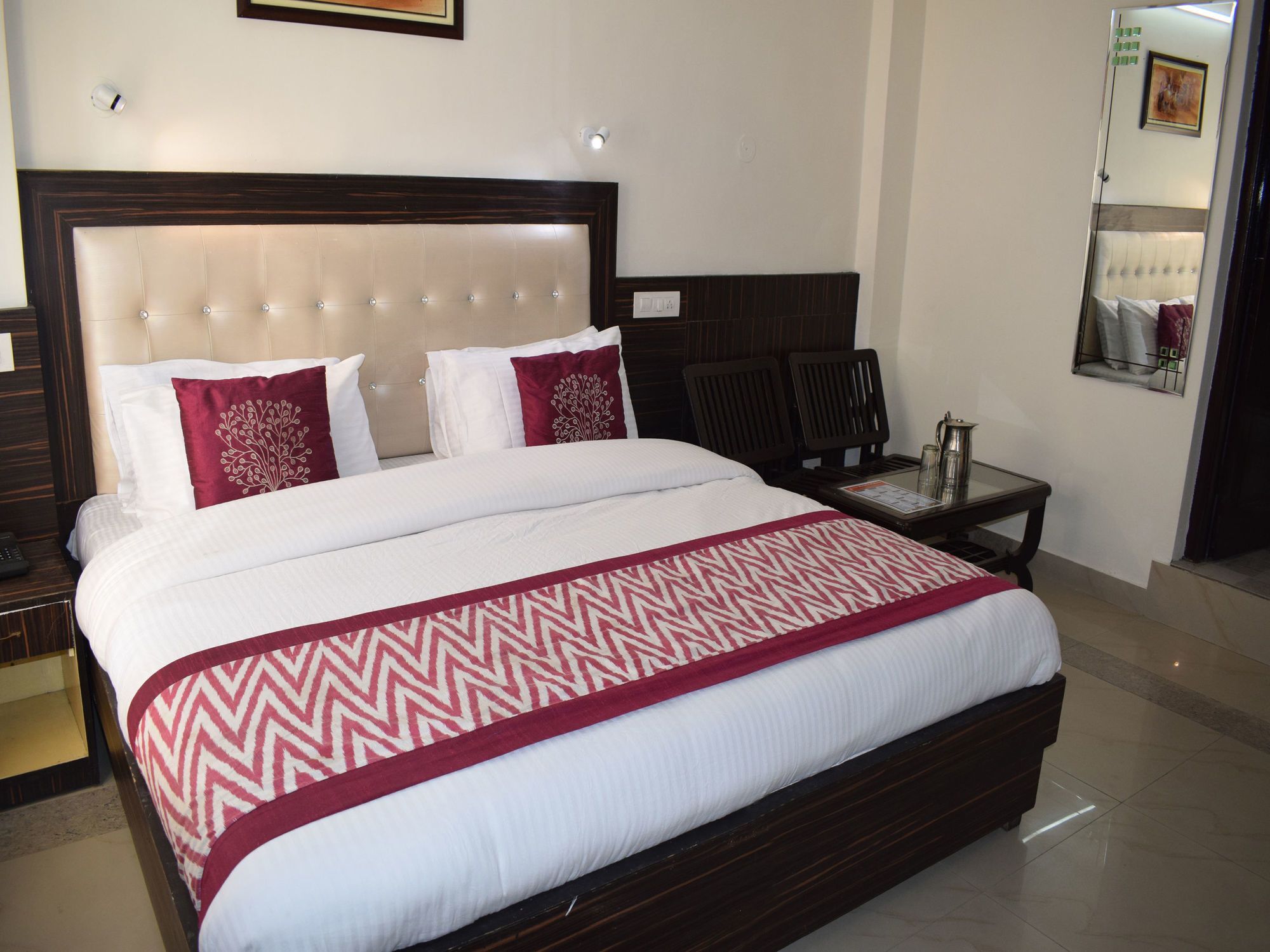 Oyo 10322 Hotel Raja Palace Dharamshala Exteriör bild